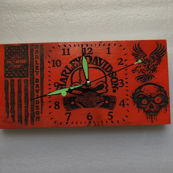 Harley Davidson skull clock - Picture 3 of 5